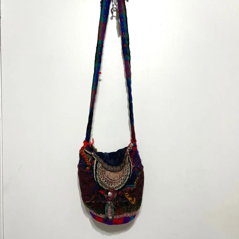 Art by‎ Sid Handmade Tibetan Patchwork Boho Crossbody Bag Mixed Textile Folk